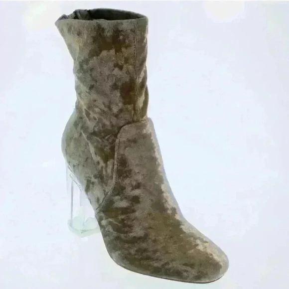 NIB Cape Robbin by Nasty Gal Fay-11 Women's Gray Crushed Velvet Zip Boot $88 - Picture 2 of 9